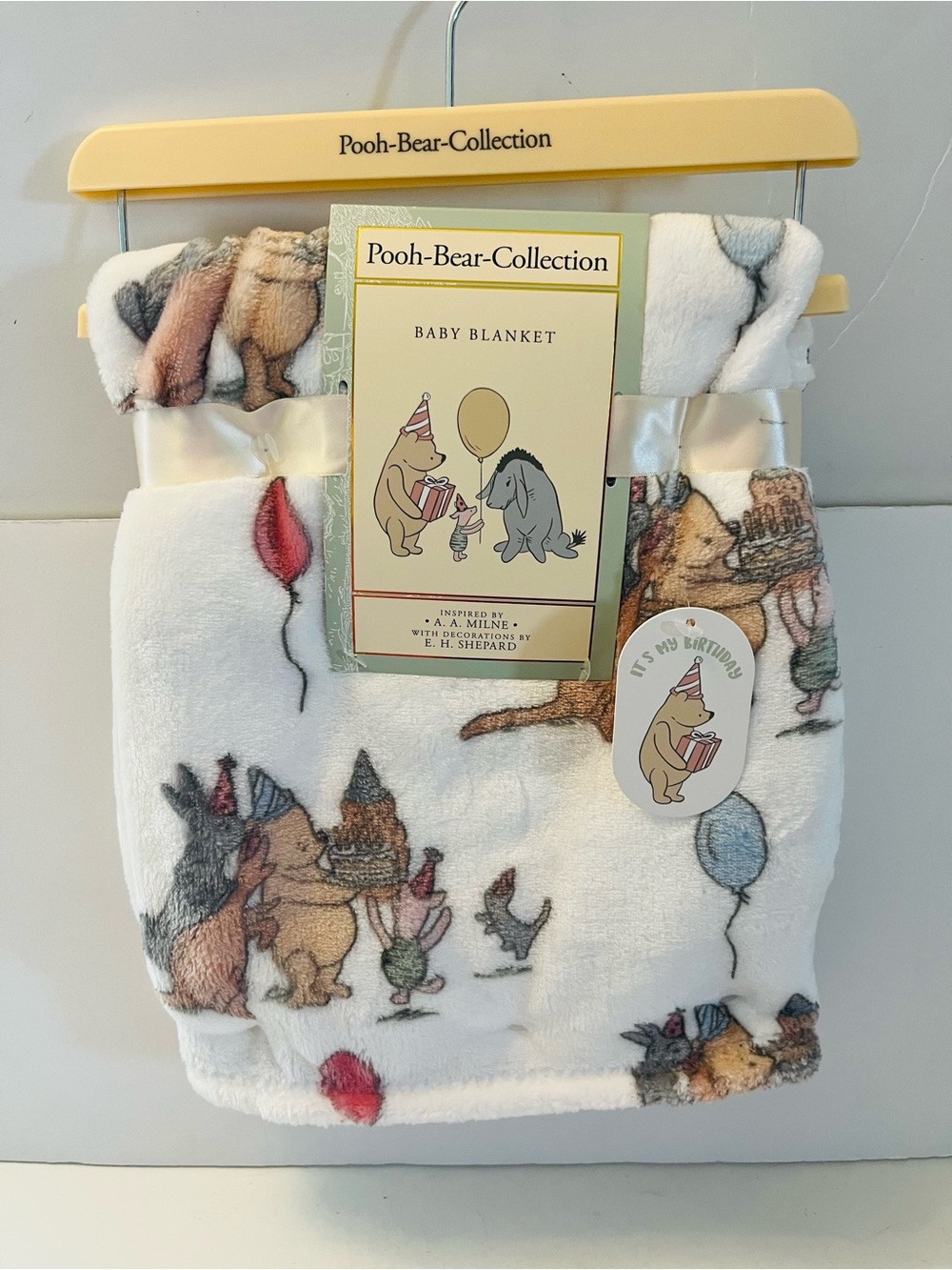 Winnie the Pooh Bear Collection Baby Blanket It's My Birthday Kanga Roo Rabbit